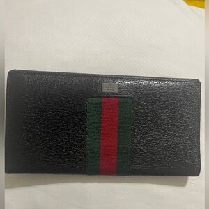 Gucci Bi-fold Sherry Line Long Wallet.